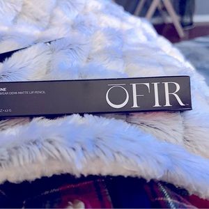 💜3for$15 Ofir Coral lip liner. Long Demi-matte lip, pencil.Never used
